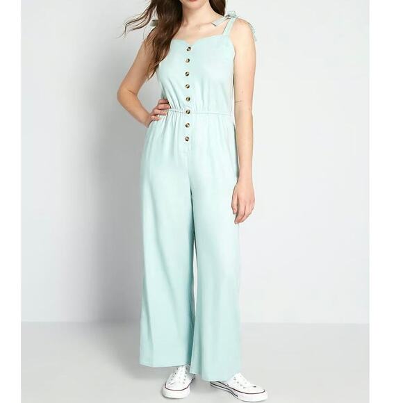MODCLOTH Every Waking Momentum Jumpsuit Blue Linen Blend Tie-Shoulder - Sz M NWT - Picture 1 of 4